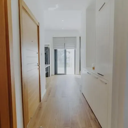 Modern Beachfront Getaway Αμμόχωστος