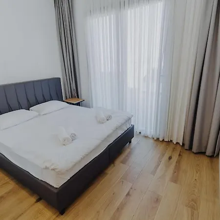 Lägenhet Modern Beachfront Getaway Famagusta (Northern Cyprus)