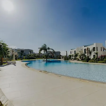 Modern Beachfront Getaway * Famagusta (Northern Cyprus)